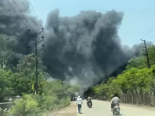 रायपुर फैक्ट्री में भीषण आग