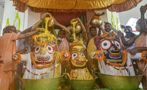 जगन्नाथ मंदिर के दर्शन का समय, अनुष्ठान और त्यौहार