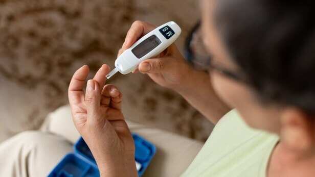6916ba2ecacf8-diabetes-symptoms-145623471-16x9-149029