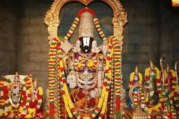 Tirupati Balaji: तिरुपति मंदिर से जुड़े हैं कई रहस्य, पोंछने पर भी नहीं  सूखती भगवान की पीठ, many secrets related to tirupati temple lords back  never dries up