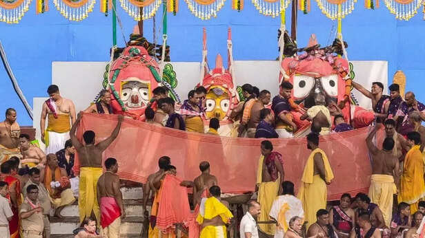 न बजेंगे घंटे न होगा शंखनाद... पुरी के जगन्नाथ धाम में खामोशी क्यों? - puri  jagannath temple rath yatra anasara vidhan 15 days darshan closed ntcpvp -  AajTak