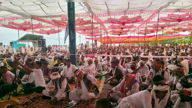 भील प्रदेश की मांग, मानगढ़ धाम पर 10 हजार आदिवासियों का महासम्मेलन