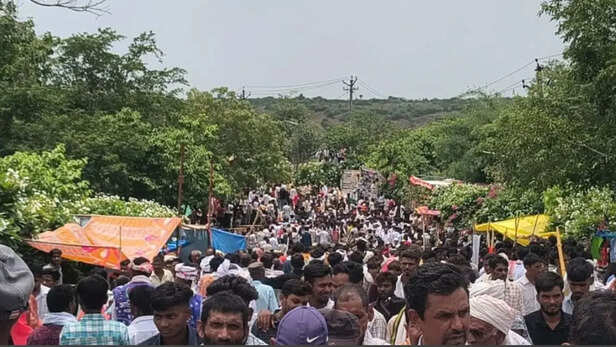 भील प्रदेश की मांग, मानगढ़ धाम पर 10 हजार आदिवासियों का महासम्मेलन