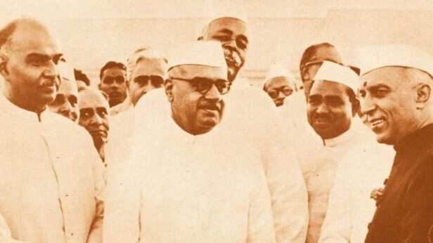 जेटली के अनुसार, नेहरू और श्यामा प्रसाद के बीच टकराव के कारण पहला संविधान  संशोधन हुआ।