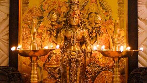 देवशयनी एकादशी पर 30 साल बाद शनि-शुक्र का महासंयोग, 3 राशियों की खुलेगी  किस्मत