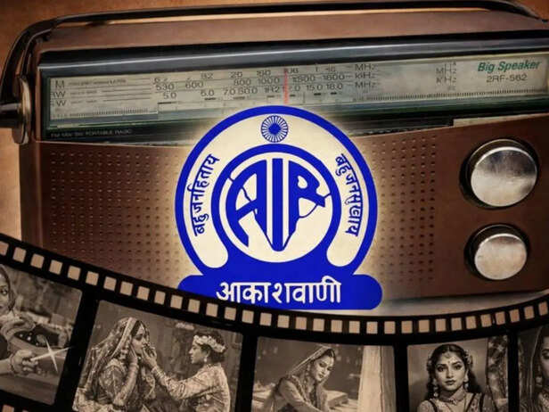 Radio News: ऑल इंडिया रेडियो पर बॉलीवुड गानों पर बैन और रेडियो सीलोन का  इतिहास - News18 हिंदी