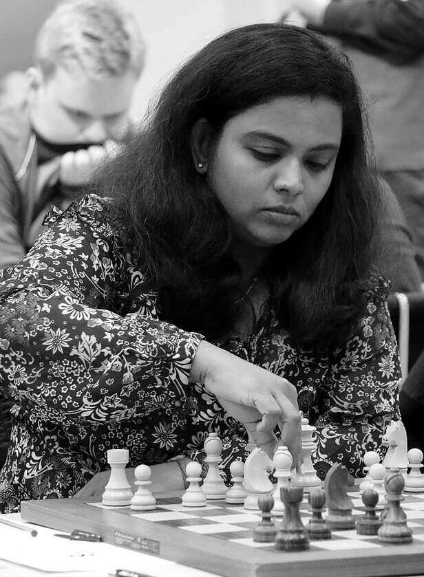 Today History (Aaj Ka Itihas) 24 July: Manmohan Singh 1991 Budget and First  Indian Female Chess Grandmaster Subbaraman Vijayalakshmi