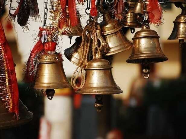 Know the scientific and religious and importance of bell in temple | Ghanti  Bajane ka Mahatva: पूजा और आरती के दौरान क्यों बजाई जाती है घंटी, जानिए  क्या है इसका वैज्ञानिक और