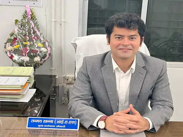 आईएएस तन्मय खन्ना
