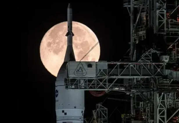 स्पेस की दुनिया में नए शिखर पर भारत, NASA ने 'मून बेस मिशन' में पार्टनर बनने  के लिए ISRO को दिया न्योता - पर्दाफाश