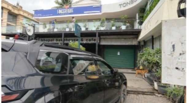 arera-colony-illegal-commercial-action