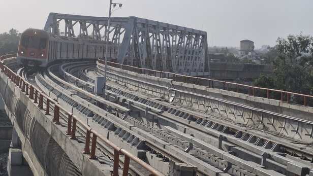 जुलाई से भोपाल के ट्रैक पर रफ्तार भरेगी मेट्रो, 2028 तक होगी 27 ट्रेनों की  डिलीवरी