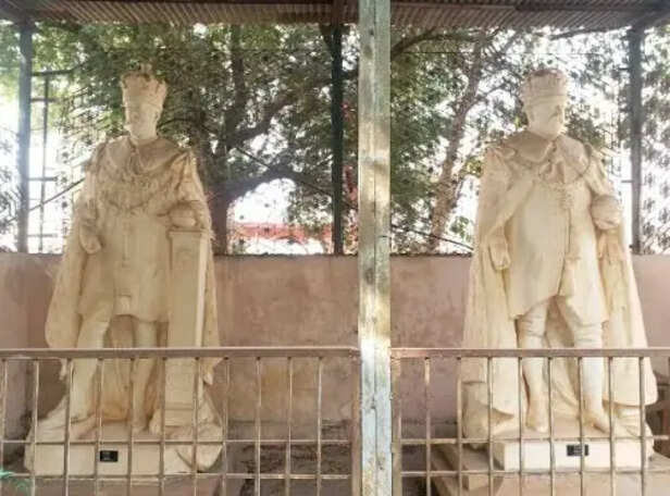 रायपुर में ब्रिटिश कालीन मूर्तियां