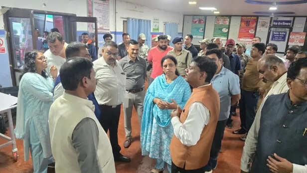 केदार कश्यप के काफिले को स्कॉर्पियो ने मारी टक्कर