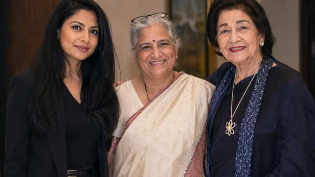 Hurun India Women Leaders List 2026: भारत की बेटियां लिख रहीं सफलता की नई  कहानी, 84% महिला लीडर्स ने अपने दम पर बनाया मुकाम - hurun india women  leaders 2026 self made women -