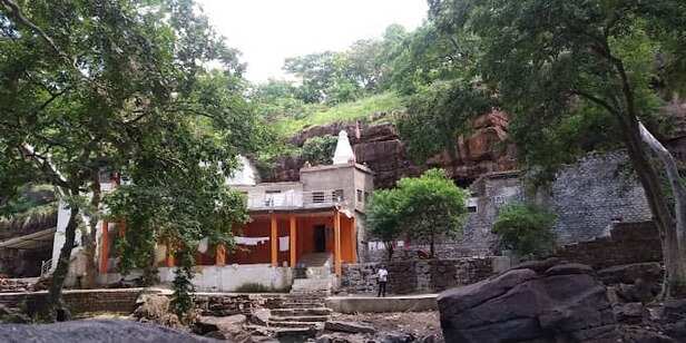 Aapchand Rock Shelter sagar