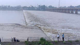 लगातार बारिश से बढ़ा जलस्तर