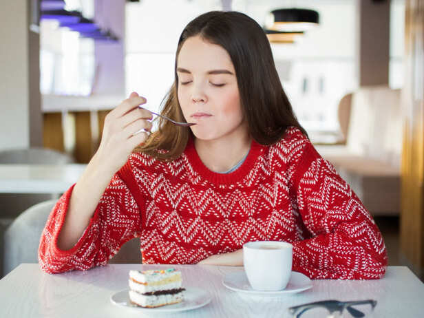 Rinsing after eating sweets