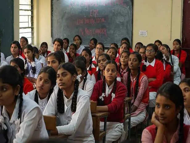 Guarantee of education to poor girls getting from Kasturba Gandhi Balika  Vidyalaya | कस्तूरबा गांधी बालिका विद्यालय से मिल रही गरीब बच्चियों को  शिक्षा की गारंटी, देशभर में खोले जाएंगे 750 विद्यालय