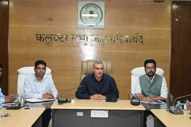 आईएएस रणबीर शर्मा