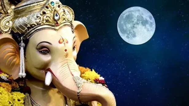 Ganesh Chaturthi 2022: गणेश चतुर्थी पर भूल से भी न देखें चांद, गलती पड़  सकती है भारी - Ganesh Chaturthi chandra Darshan dosh lucknow news
