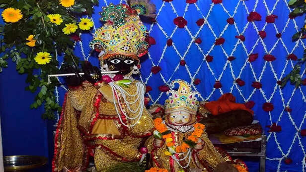 Radha Ashtami 2022: बरसाना की लाड़िली जी मध्य प्रदेश में बसी हैं ठकुराइन के  रूप में, साल में बस आज ही के दिन होते हैं दर्शन - Radha Ashtami 2022 read  about