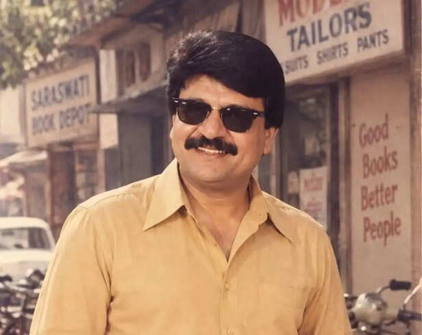 Indore: Ministers in Indore catch the 80s craze; Ministers Vijayvargiya and Silawat follow the trend.