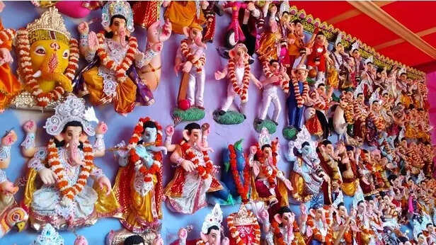 यहां है भगवान गणेश की अनोखी मूर्ति, 108 प्रतिमाओं के एक साथ करें दर्शन,  भक्तों का लगता है जमावड़ा