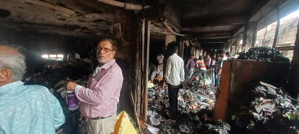जयपुर में पुरोहित जी का कटला में लगी आग का मामला