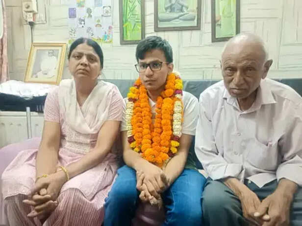 आईएएस मनु गर्ग, 2024 में UPSC में 91वीं रैंक