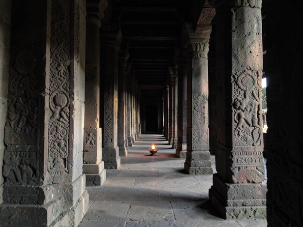 Temple Corridor's Fading Light