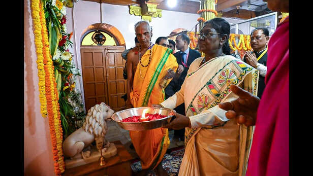 बस्तर दशहरे का केंद्र मां दंतेश्वरी मंदिर